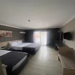 Grand Faik 3* Çeşme