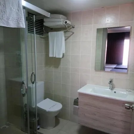 Hotel Grand Faik