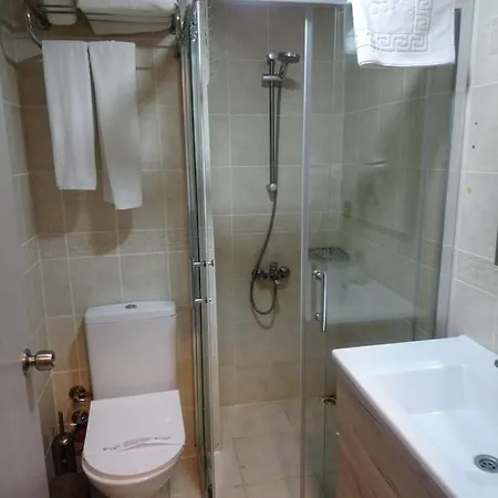 Hotel Grand Faik 3*