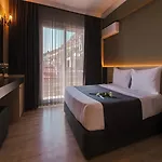 Hotel Grand Faik Cesme