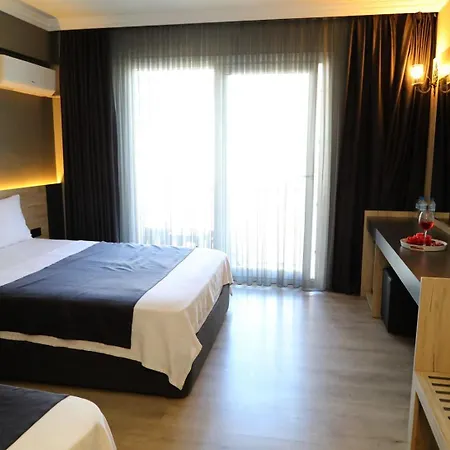 Grand Faik 3* Çeşme