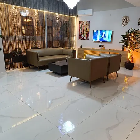 Grand Faik Otel Çeşme