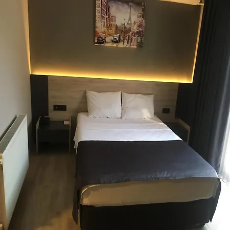 Grand Faik Otel Çeşme