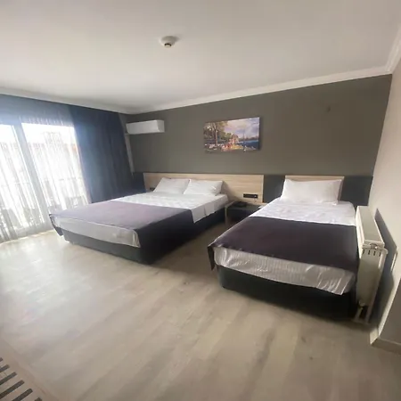 Otel Grand Faik Çeşme