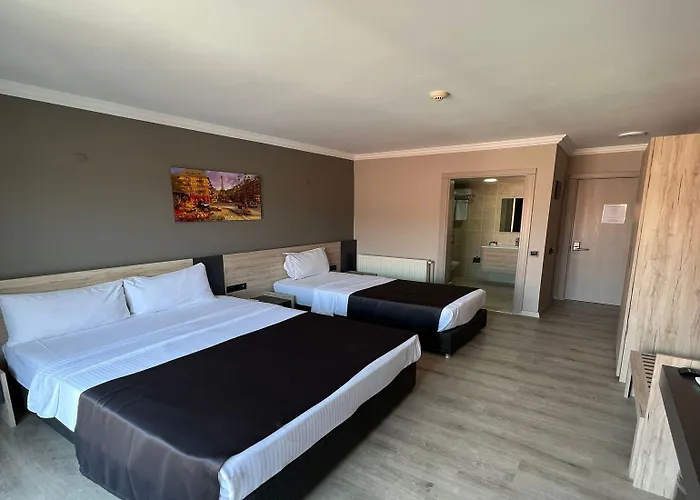 Hotel Grand Faik