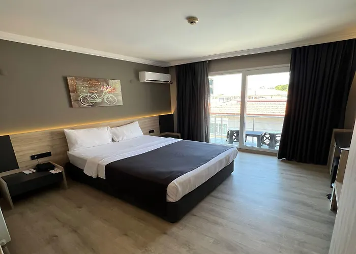 Hotel Grand Faik